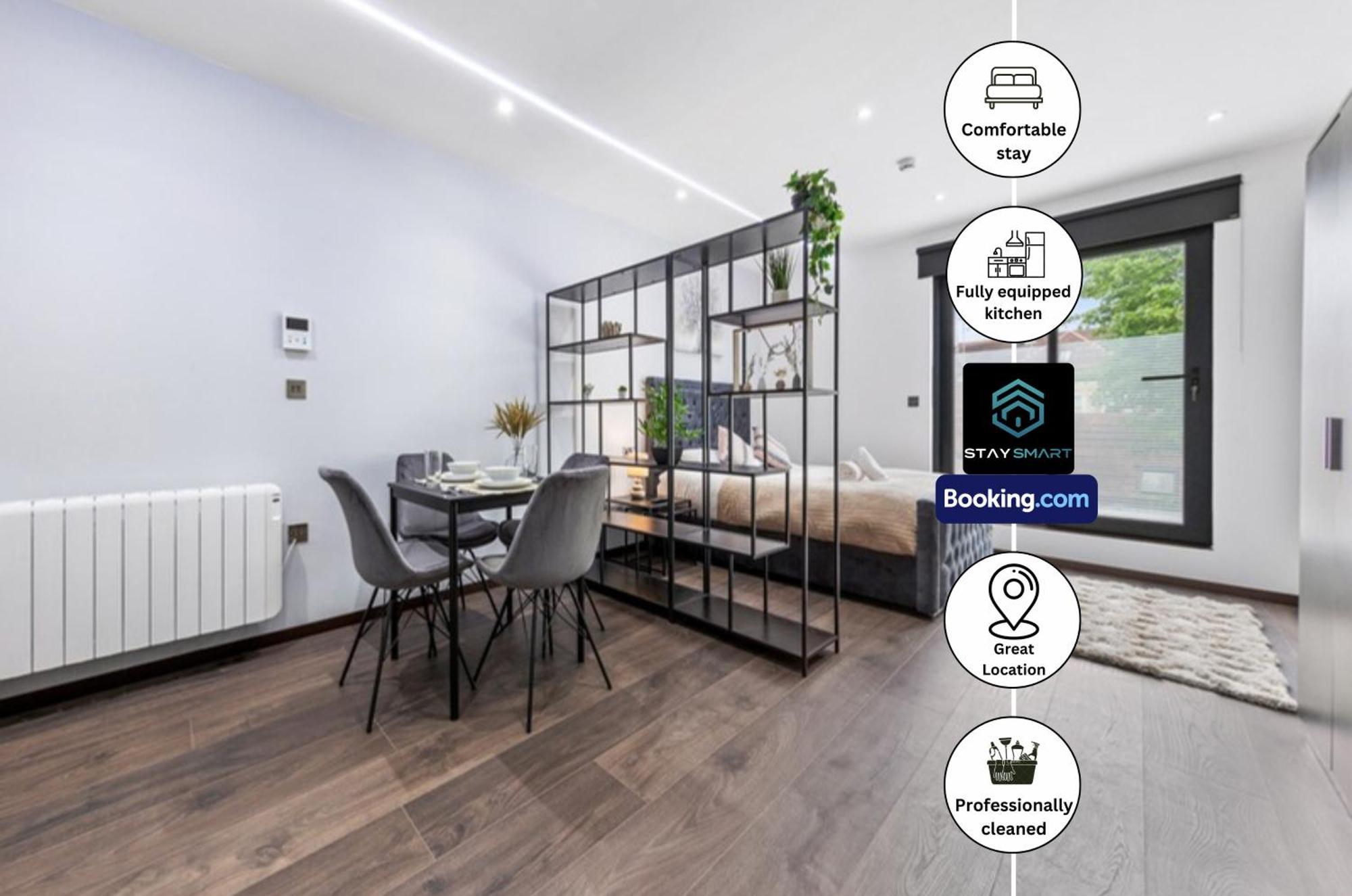 Stylish Studio Apt By Stay Smart Short Lets & Serviced Accommodation Woodstock With Free Wifi ロンドン エクステリア 写真