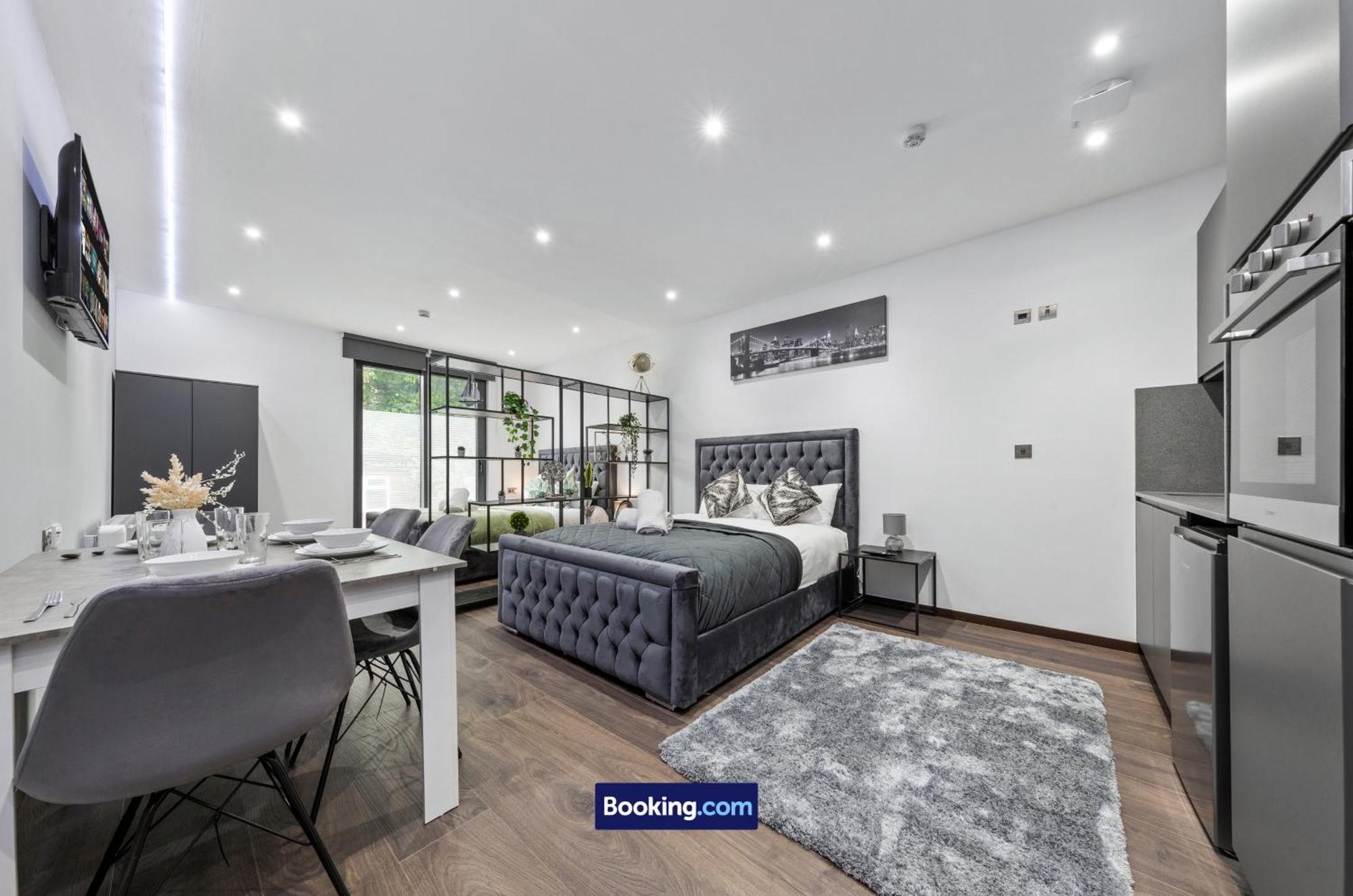 Stylish Studio Apt By Stay Smart Short Lets & Serviced Accommodation Woodstock With Free Wifi ロンドン エクステリア 写真