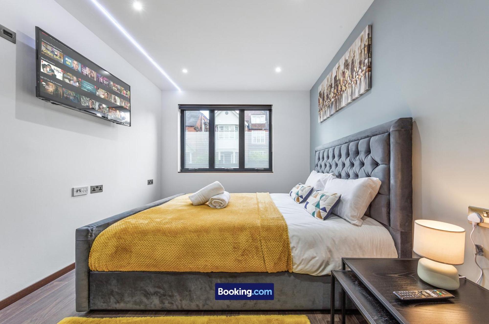 Stylish Studio Apt By Stay Smart Short Lets & Serviced Accommodation Woodstock With Free Wifi ロンドン エクステリア 写真